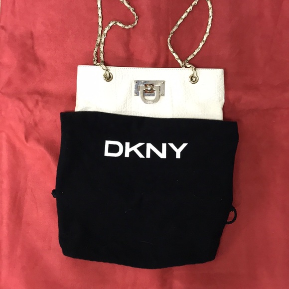 DKNY shoulder bag white leather gold detail. - Picture 8 of 8